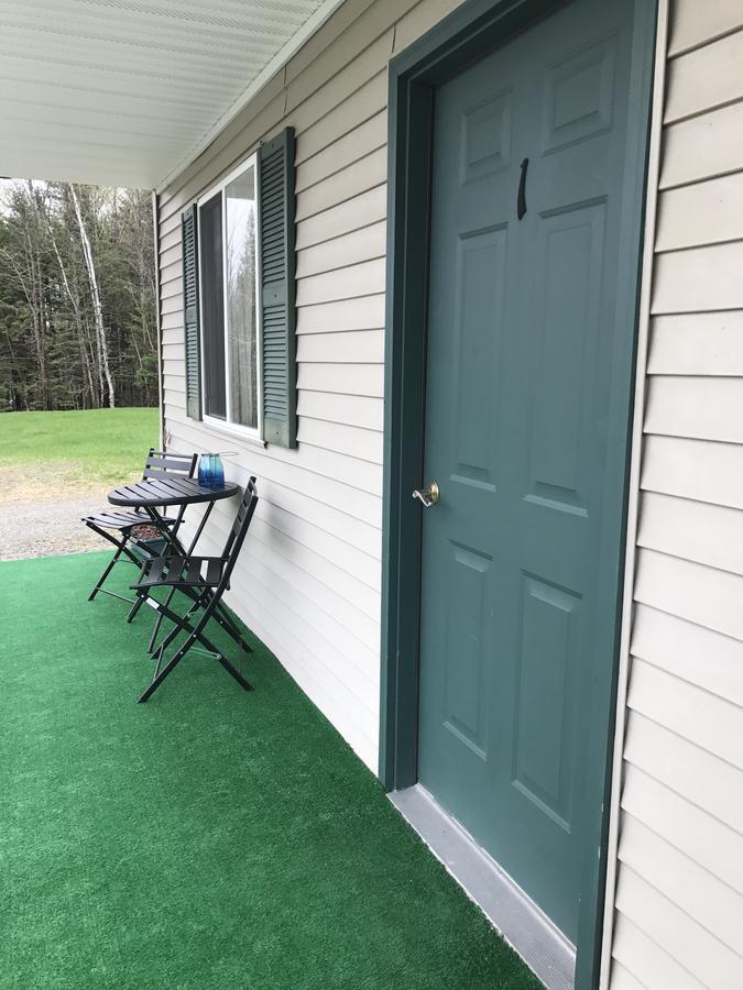 Peaks Kenny Lodge Dover-Foxcroft Exterior photo